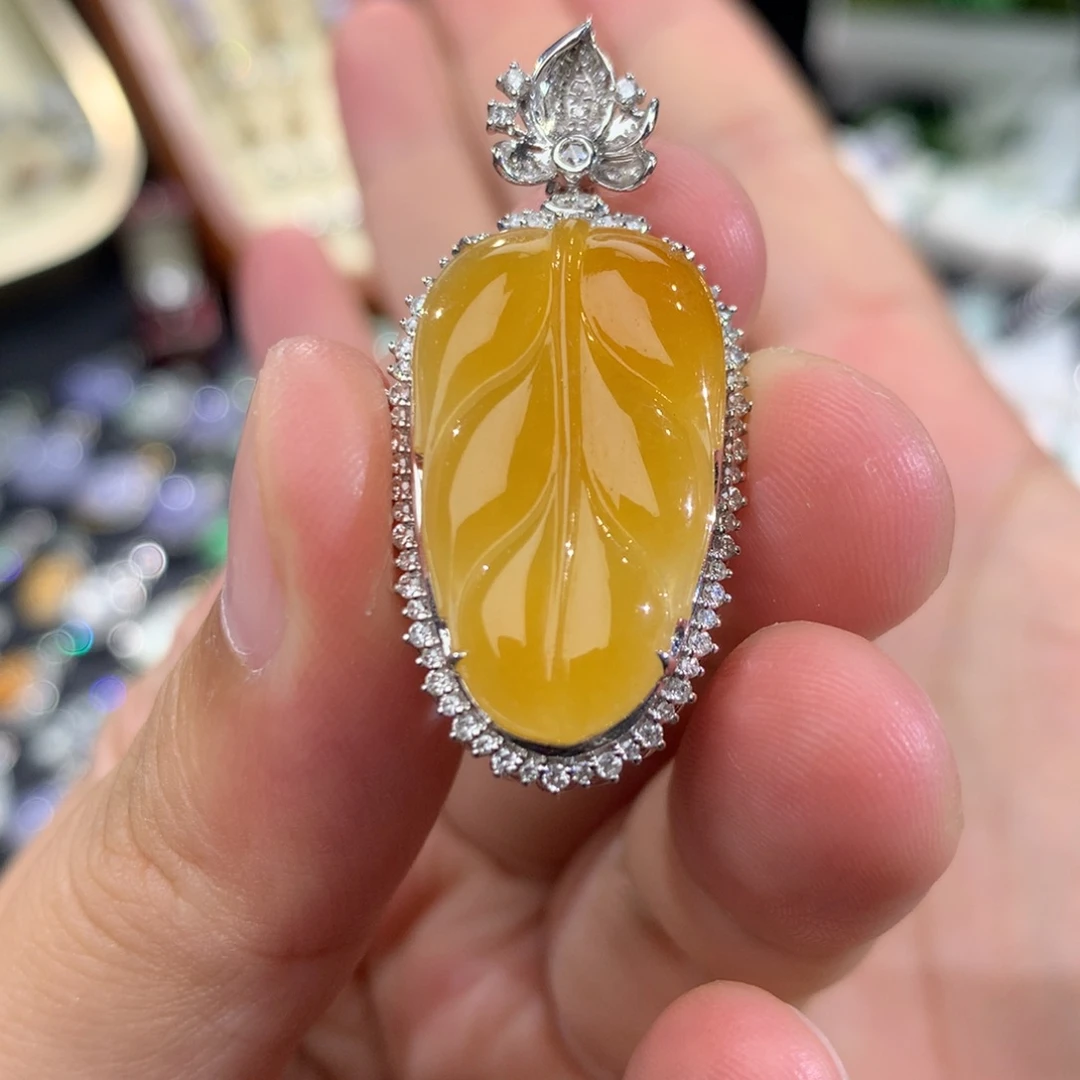 翡翠18K金镶嵌吊坠(不含链)签收后48小时鉴赏期