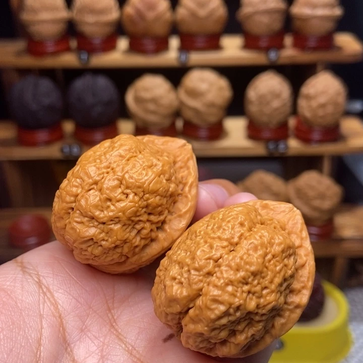 文玩核桃吊坠山羊22