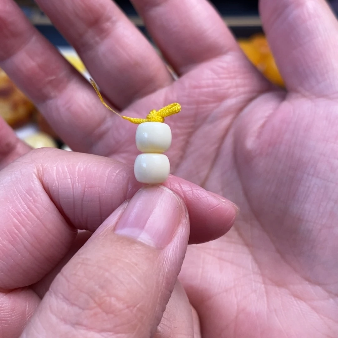 未镶嵌琥珀裸石瓷白老型对珠7×6