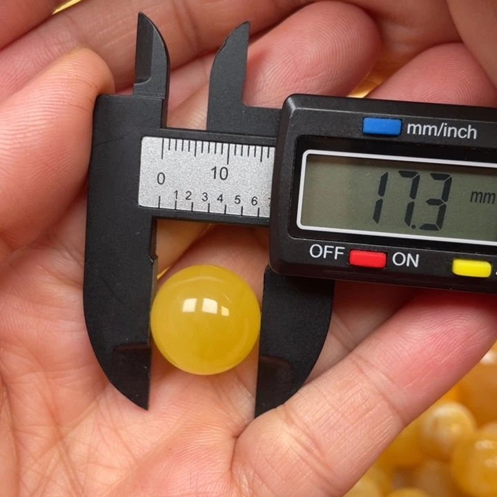 未镶嵌蜜蜡裸石李蜜蜡圆珠