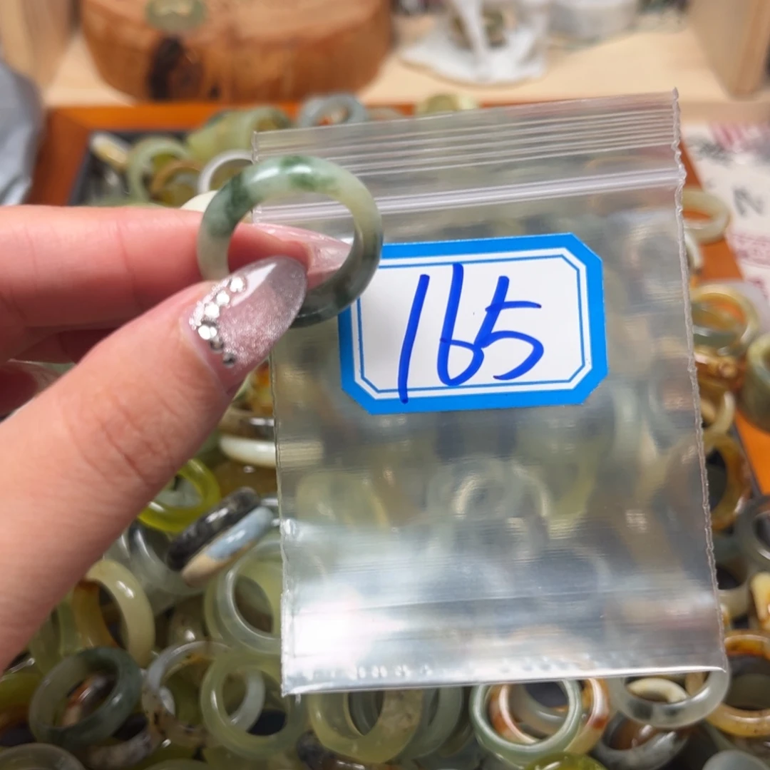 思***丽蛇纹石玉未镶嵌珠宝奇石