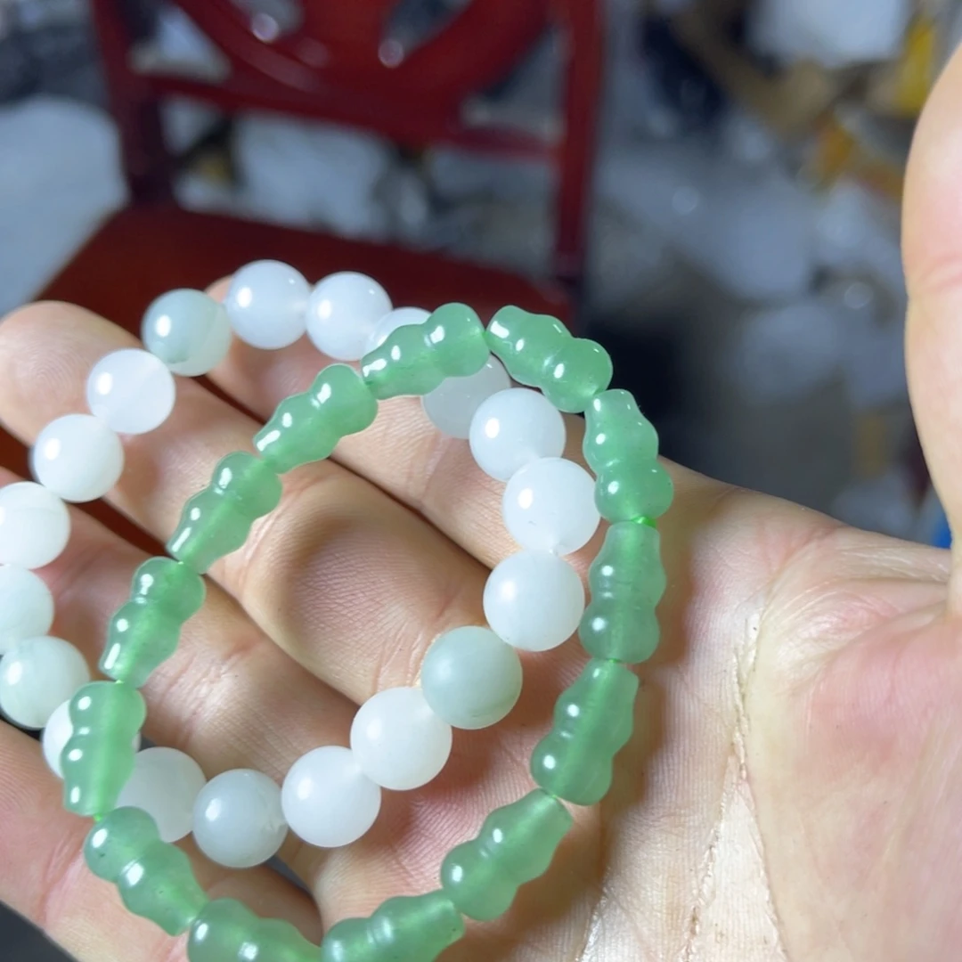 彦***彦硅化玉未镶嵌手饰