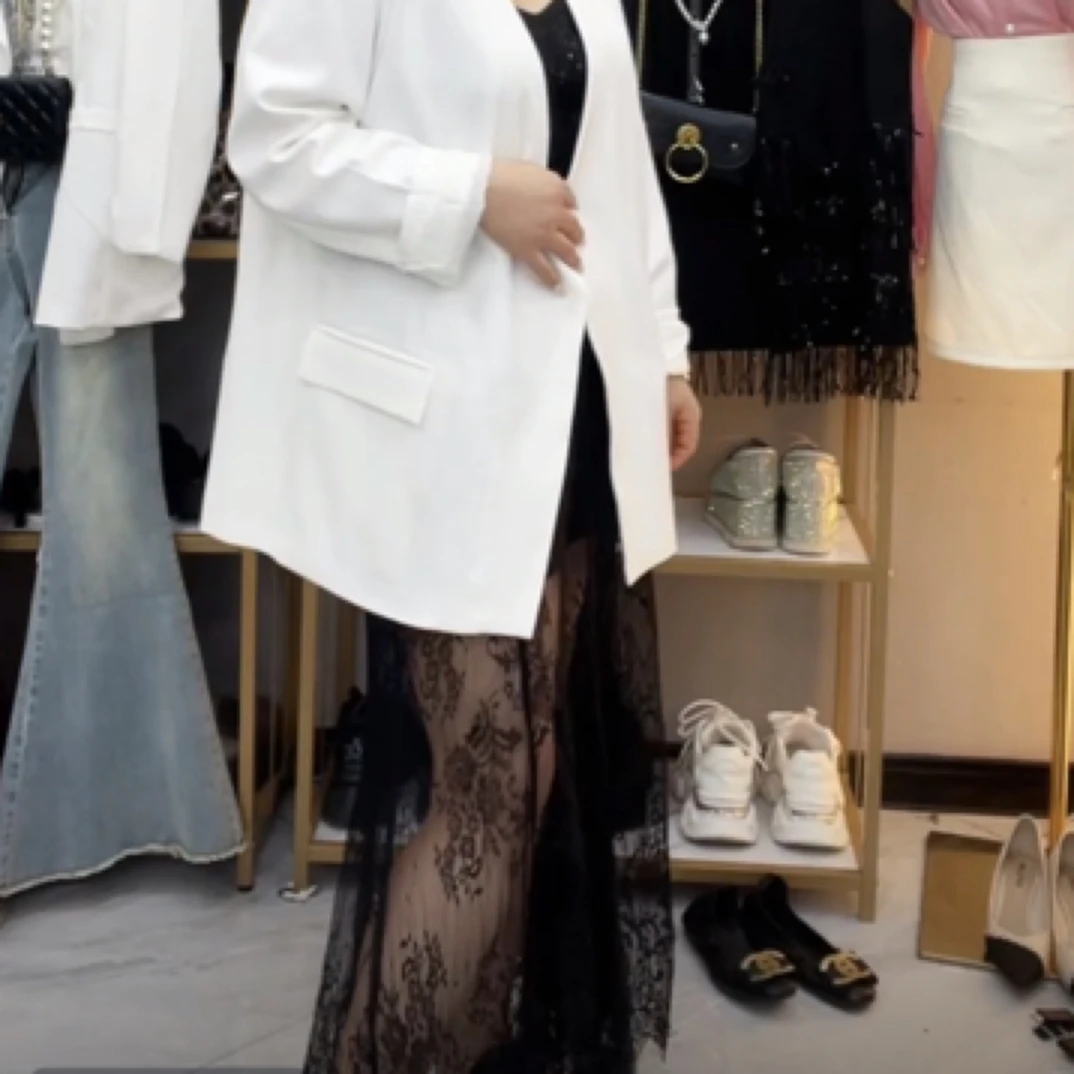 韩系风格穿搭蕾丝包臀半身裙