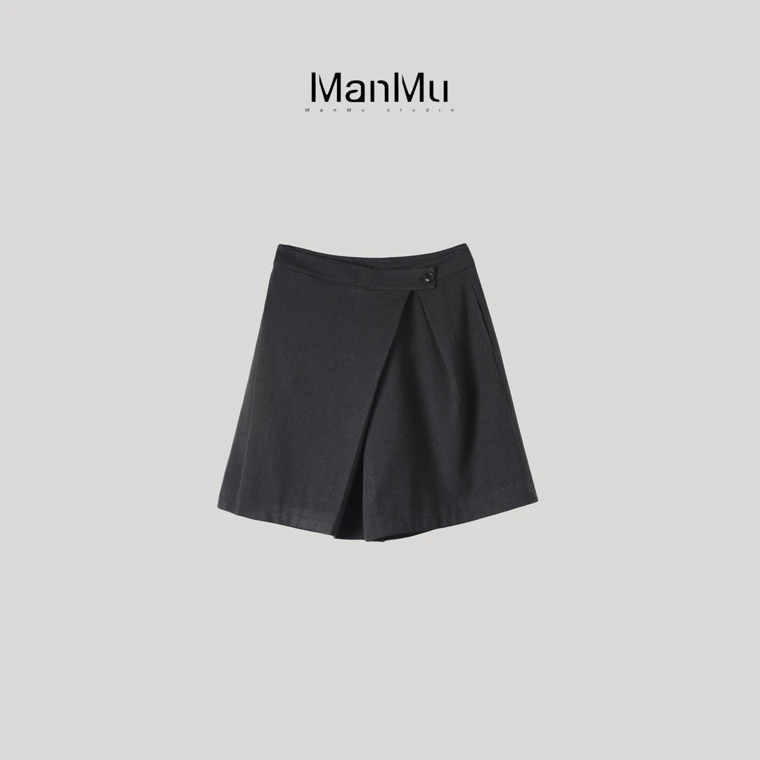 满目ManMu【张琪专属】秋季时尚休闲不规则西装短裤350216