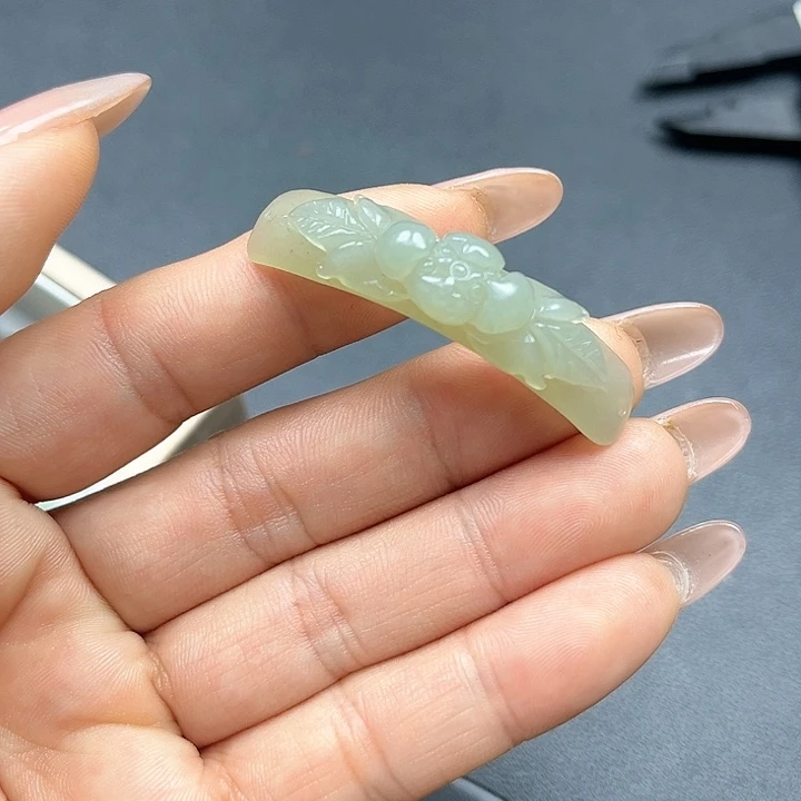 【闪购商品】颈饰未镶嵌和田玉