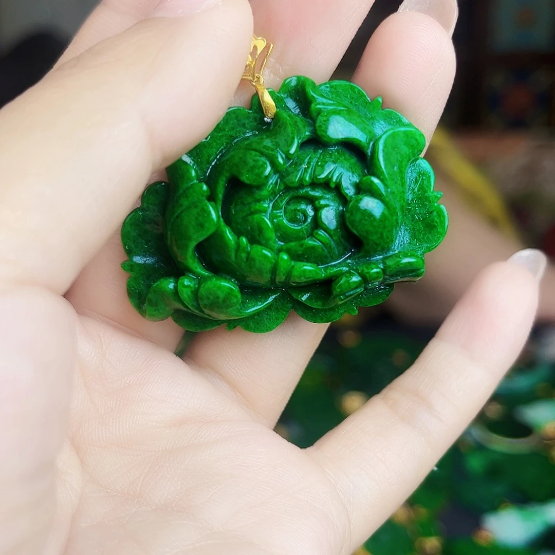 翡翠18K金镶嵌颈饰多样性