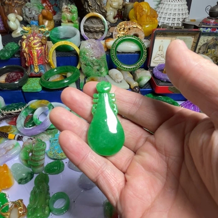 吊坠滴血莲花菩提