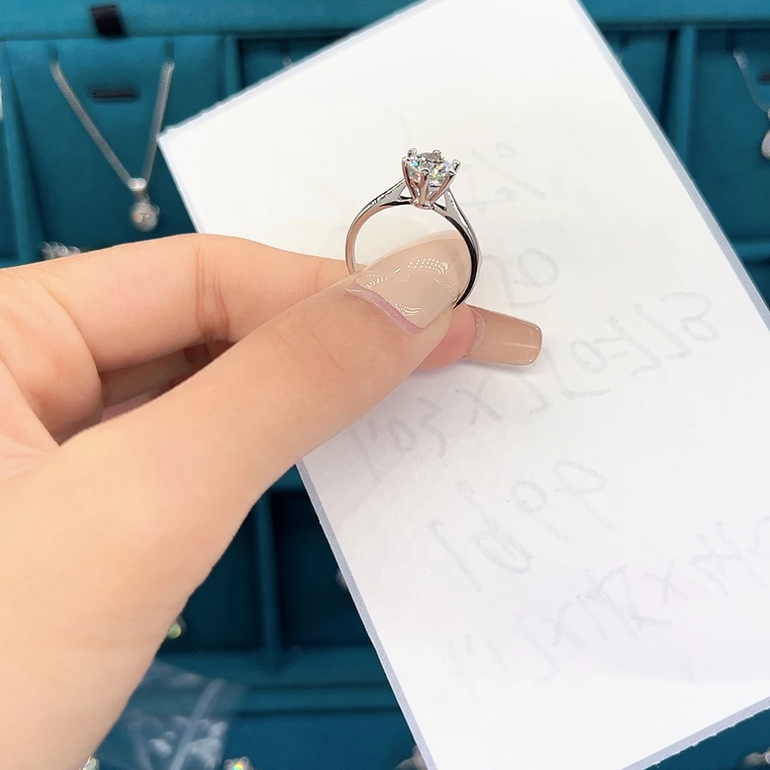 铂Pt950镶嵌实验室培育钻石周家六爪一克拉16