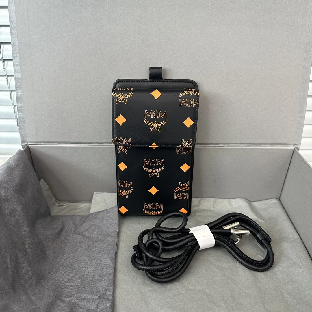 99新 MCM mcm手机包卡包斜挎包