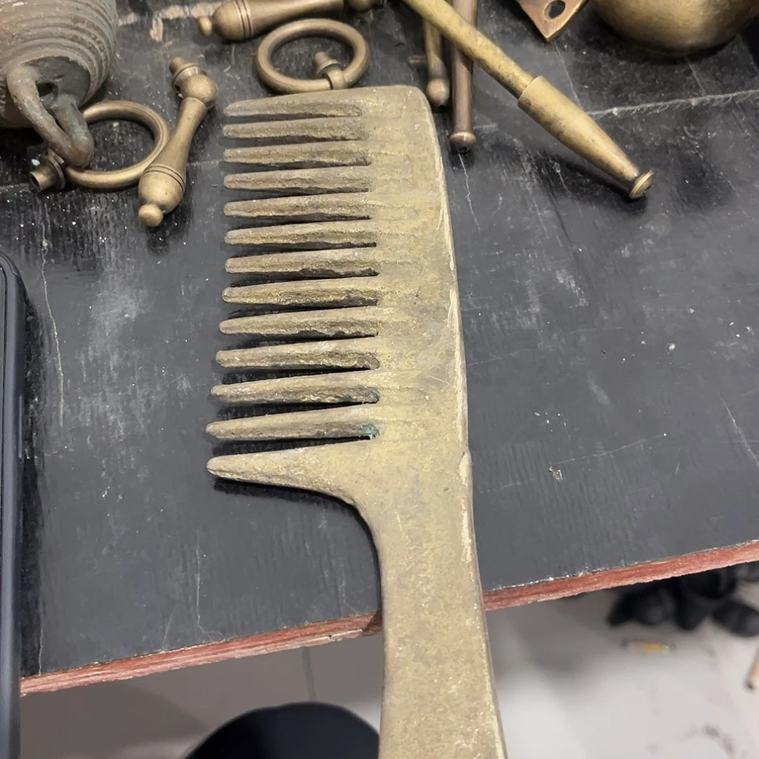 山***秀闪电购铜摆件工艺品