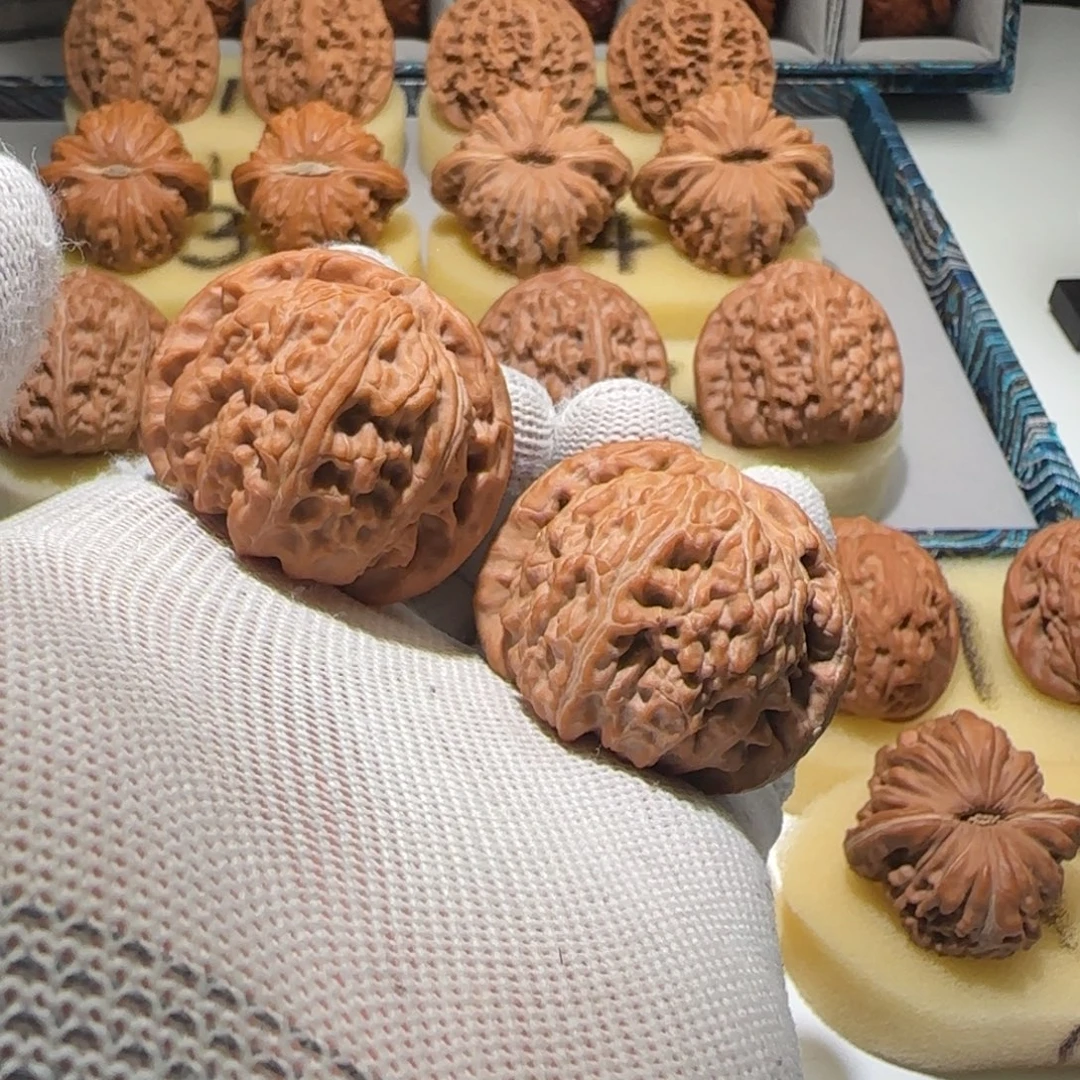 吊坠文玩核桃40闷白