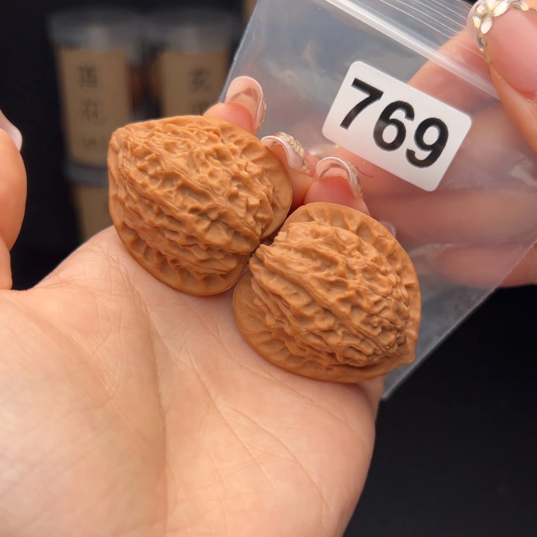 云***竹文玩核桃吊坠金牛