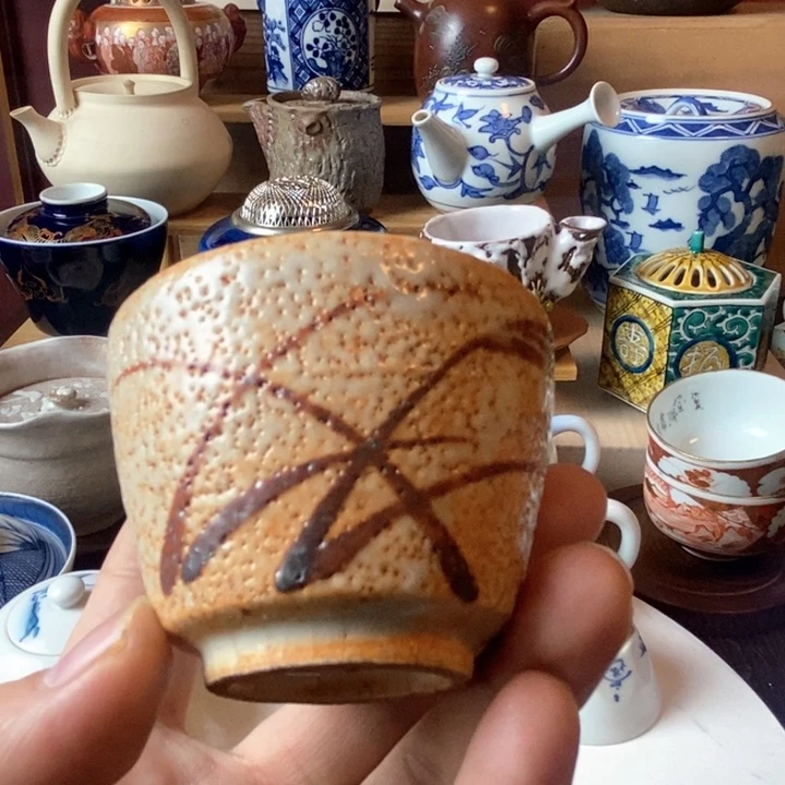 瓷片上**签中古瓷器一物一价