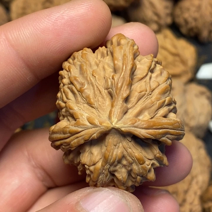 文玩核桃吊坠天**顺文玩核桃异形单只