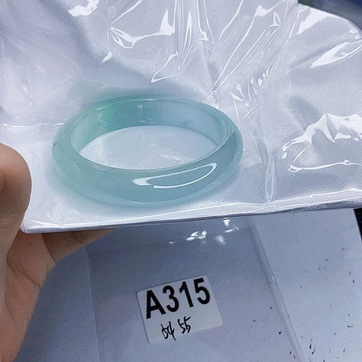 翡翠未镶嵌手镯一图一物实物为准