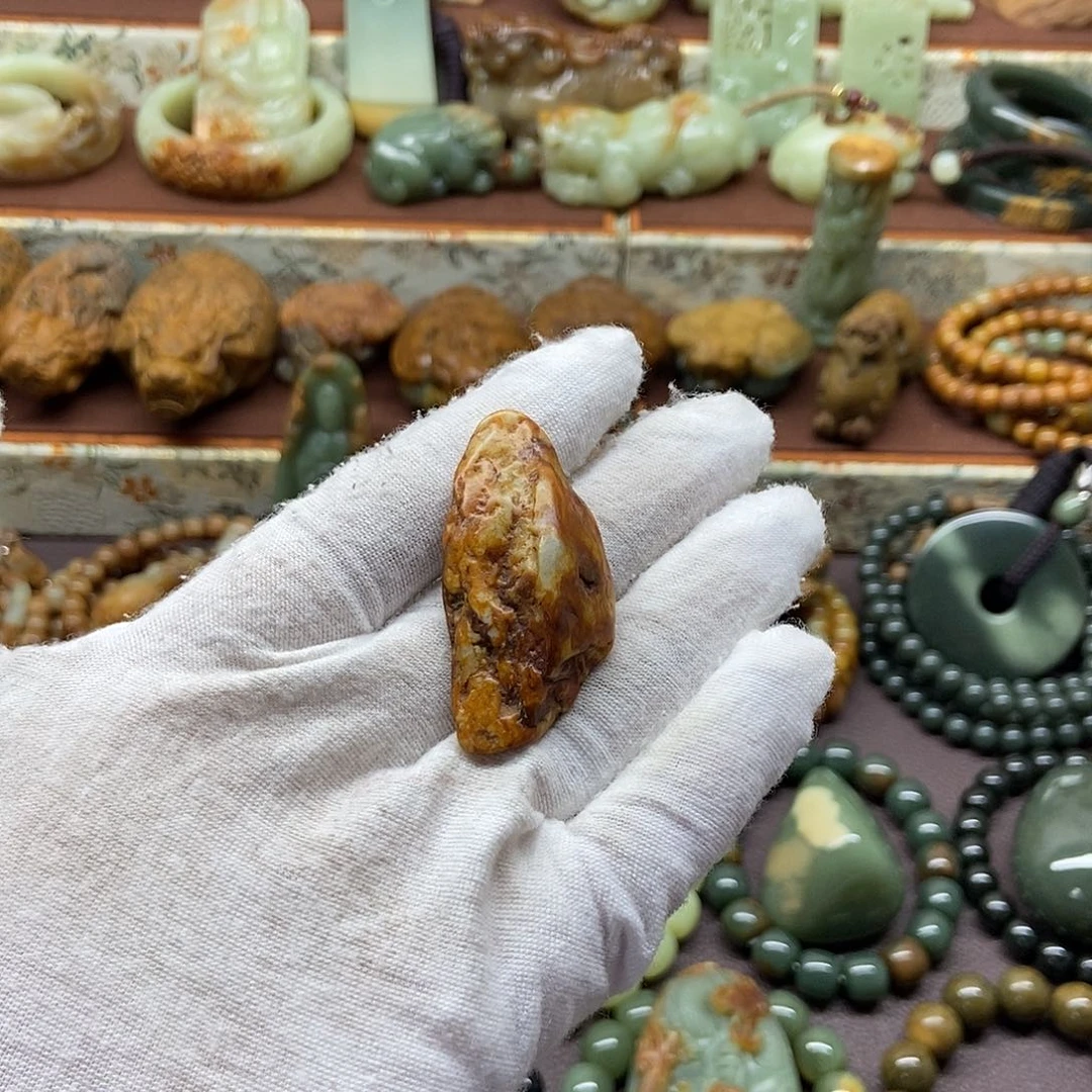 岫岩河磨玉（透闪石质玉）未镶嵌颈饰