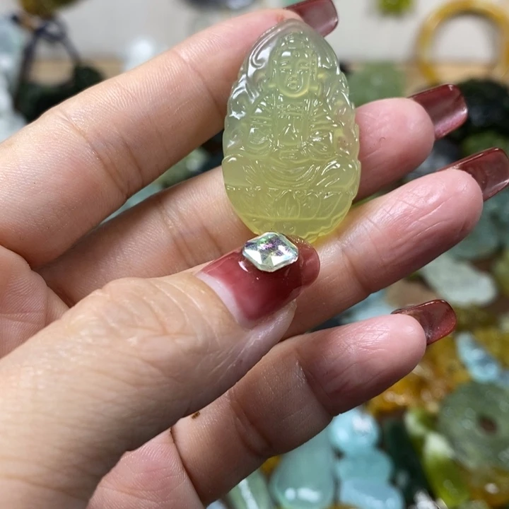 蛇纹石玉未镶嵌吊坠