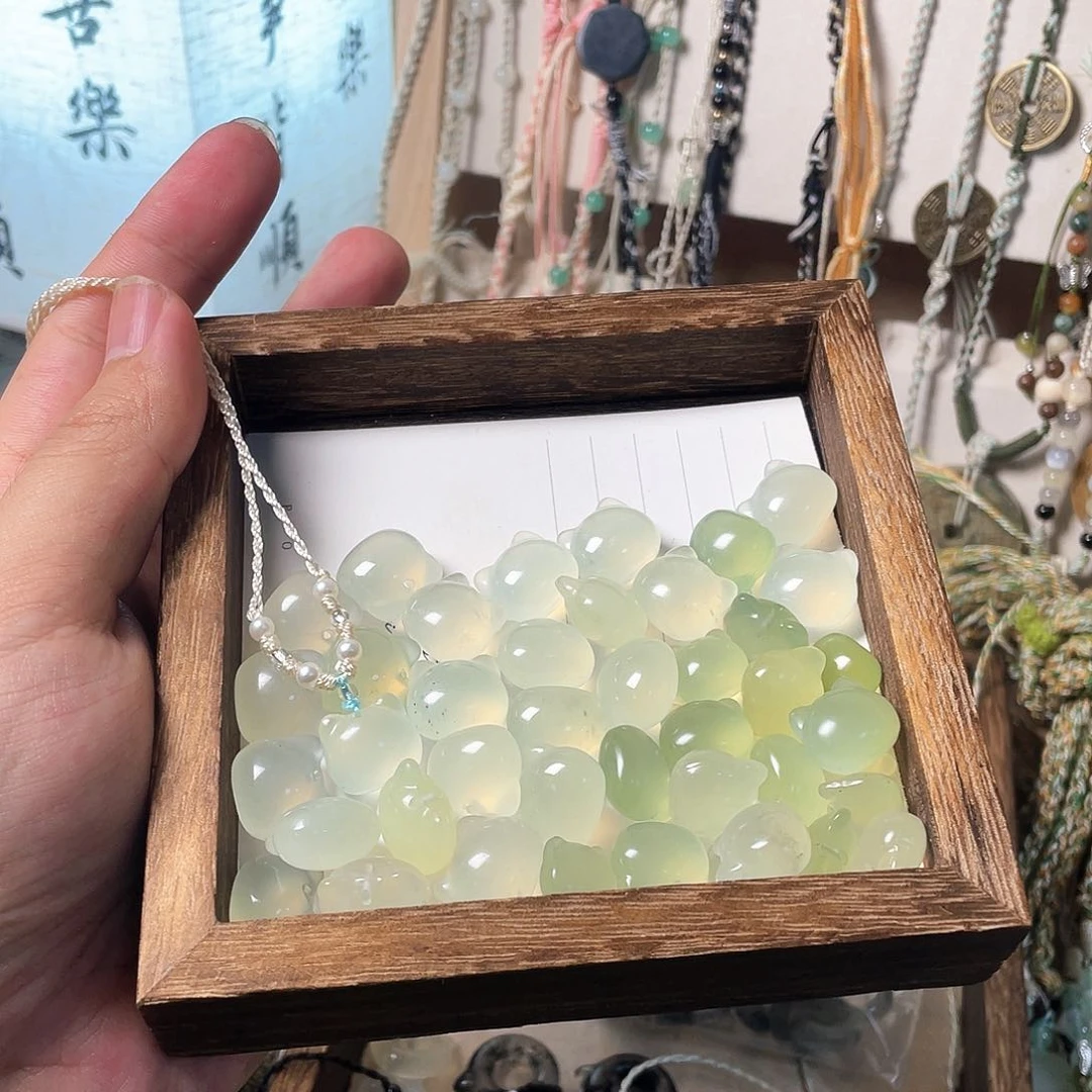 蛇纹石玉合金颈饰