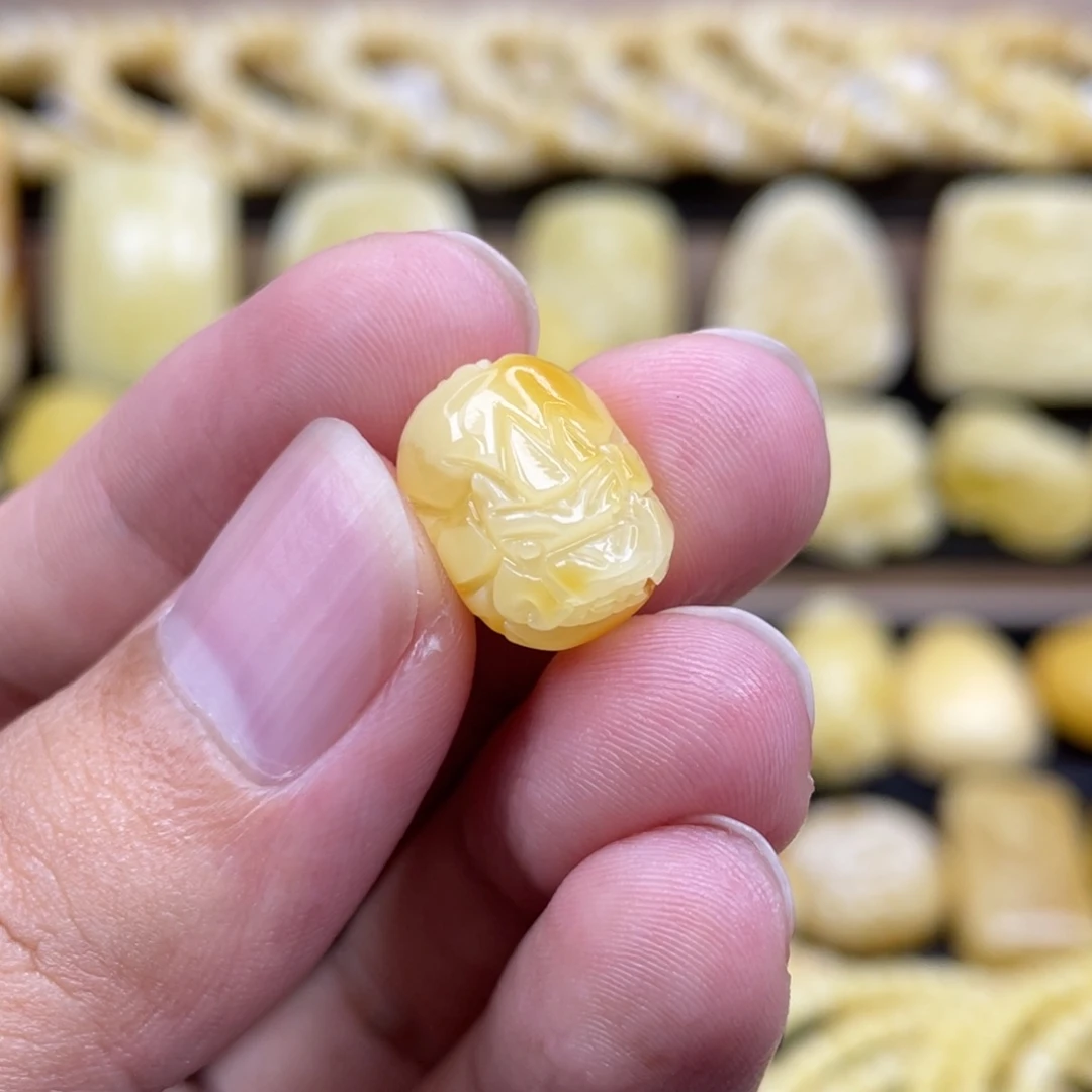 琥珀未镶嵌裸石琥珀蜜蜡
