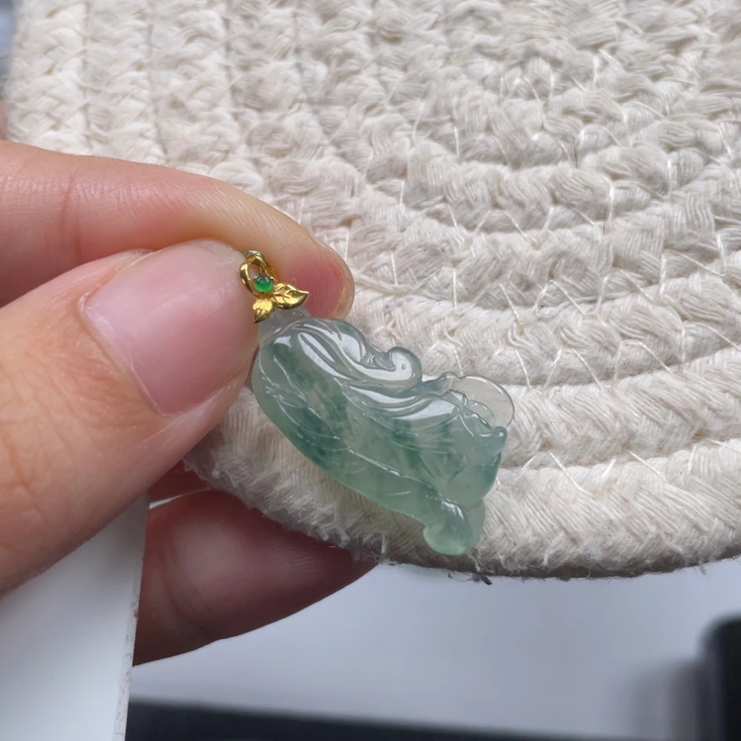 翡翠18K金镶嵌颈饰天然a货缅甸翡翠