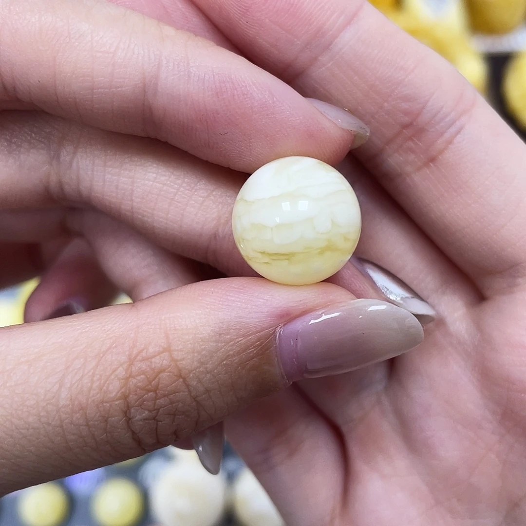 琥珀未镶嵌裸石14mm瑕 452