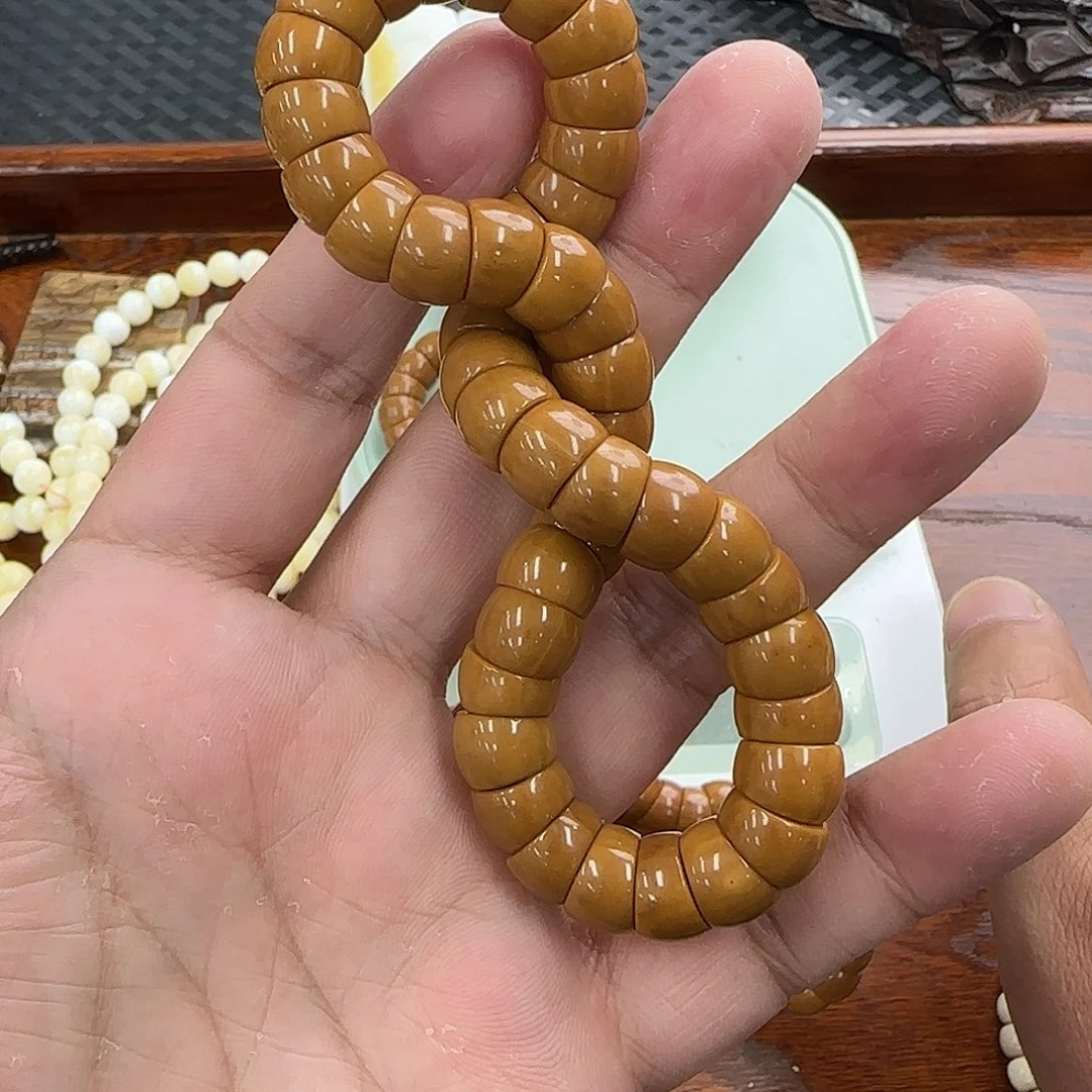 手串白玉菩提10猴头大肠黑点