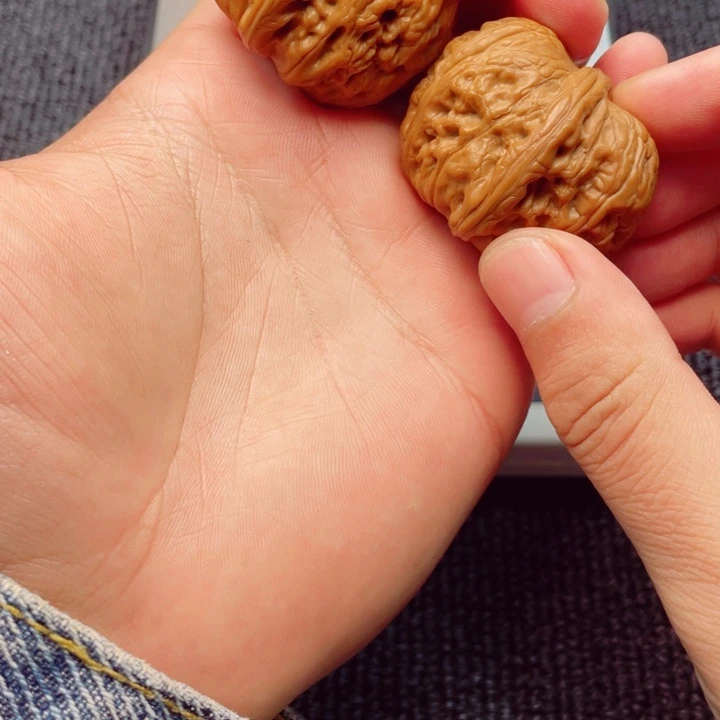 用***4文玩核桃吊坠元宝