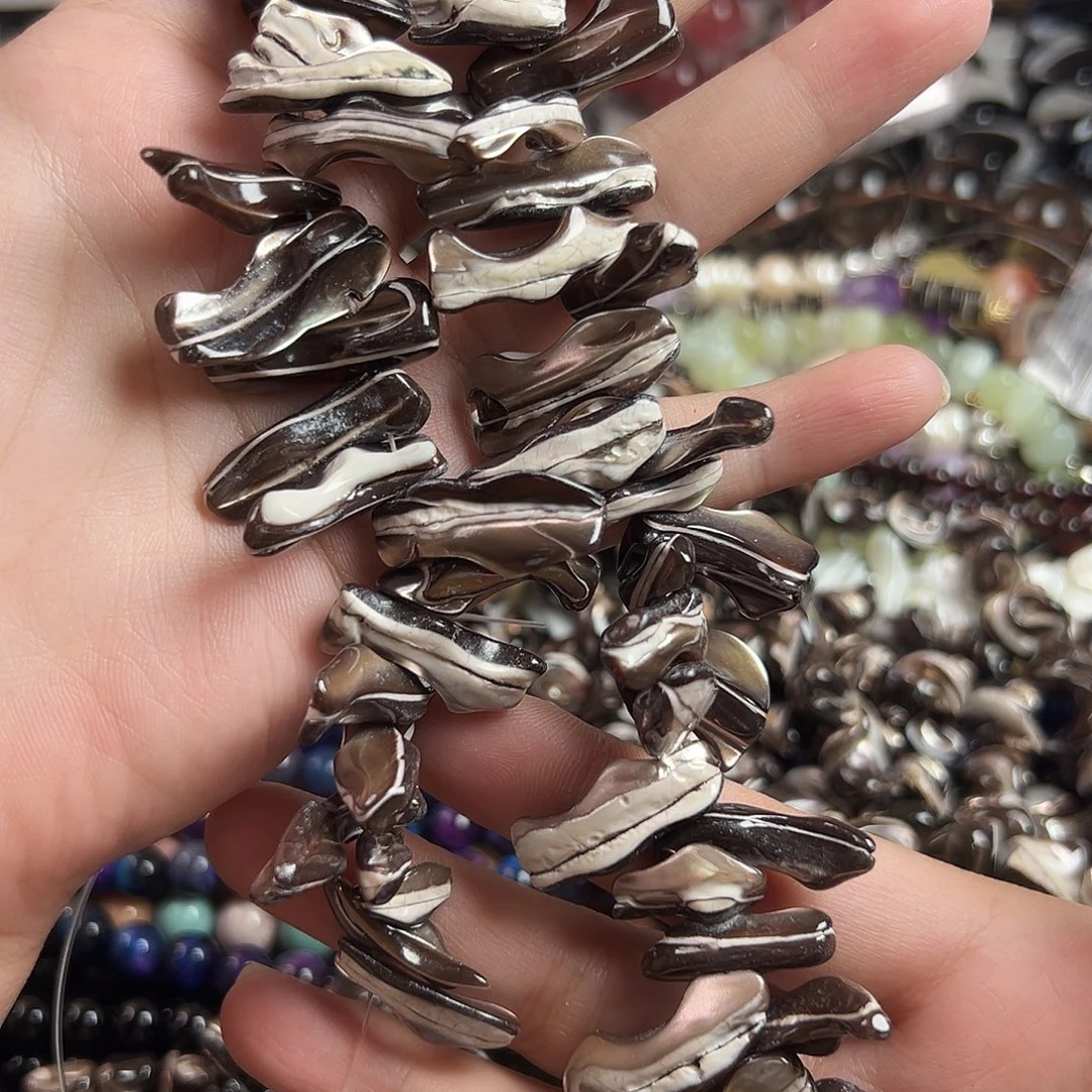 玛瑙/玉髓未镶嵌珠宝半成品g406 天然黑金贝卡子