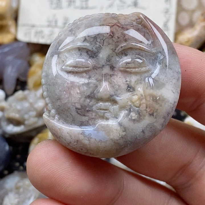 颈饰未镶嵌硅化珊瑚（珊瑚玉）
