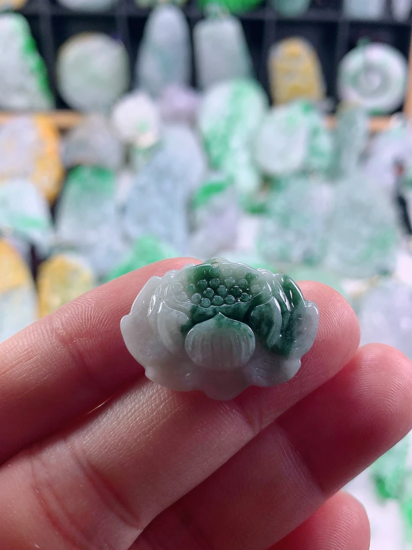 缅甸天然A货翡翠玉兰花花开富贵吊坠29-20.8-6.4a