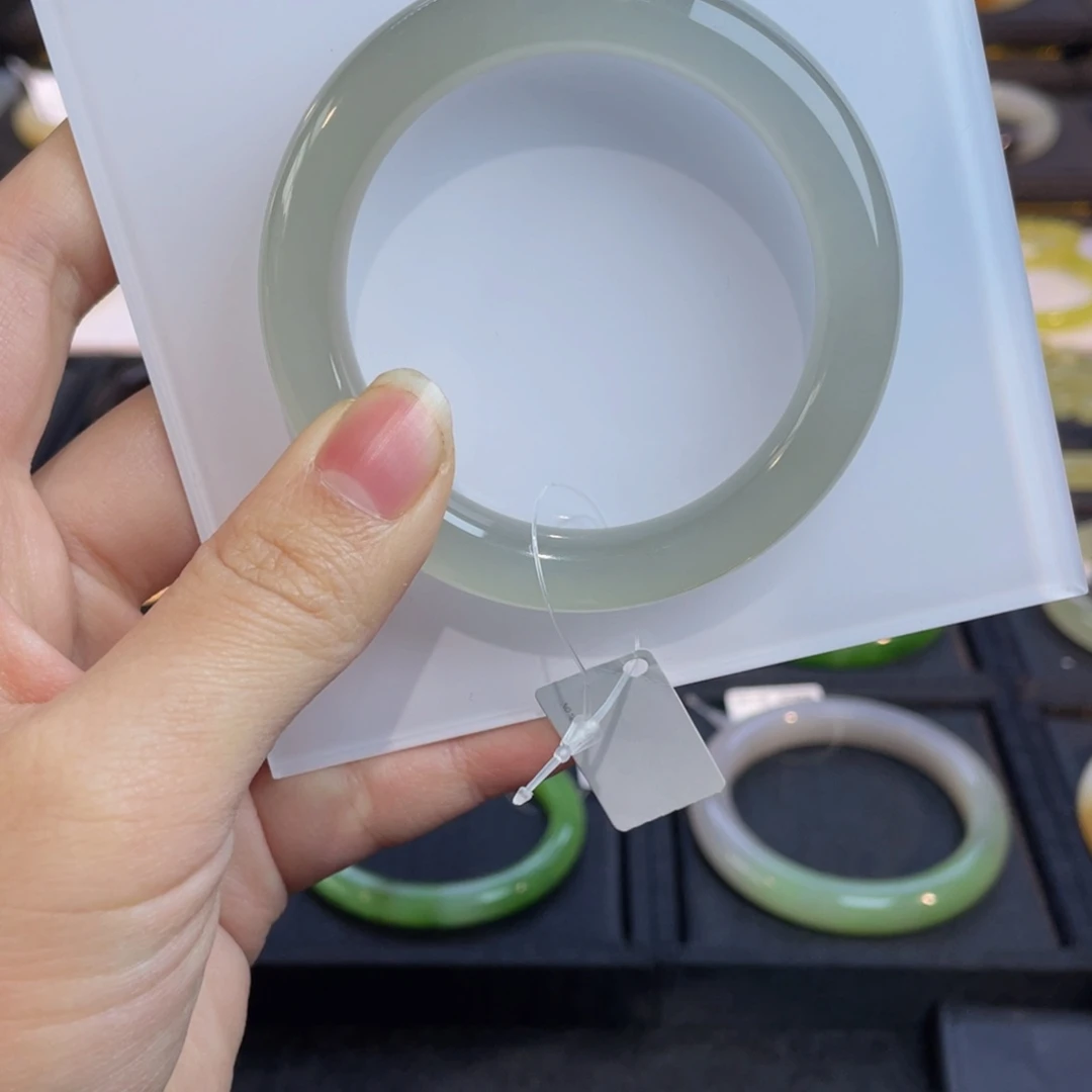 和田玉手镯未镶嵌猫眼紫手镯51