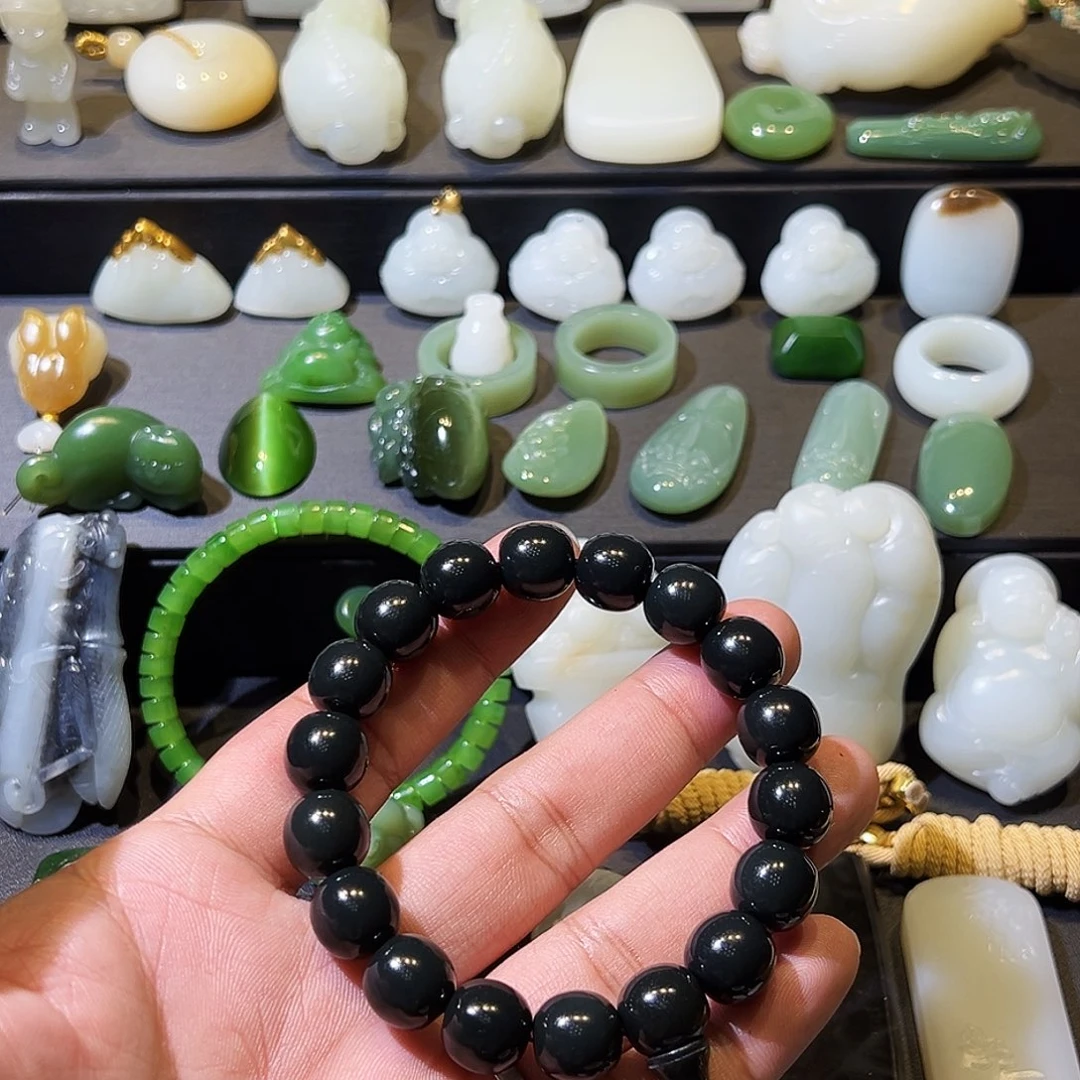 和田玉未镶嵌手串