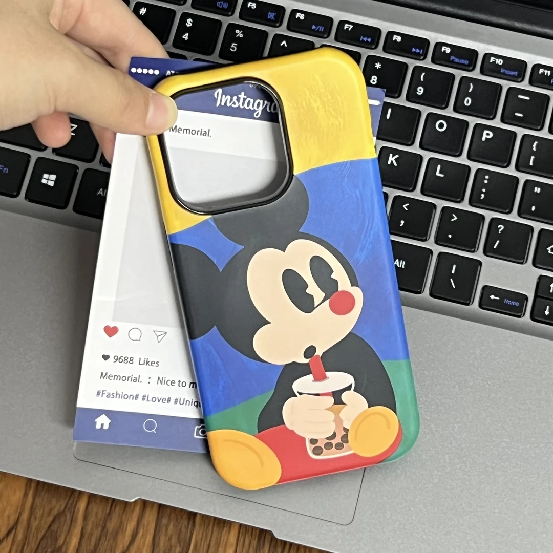 可爱喝奶茶米奇适用苹果16旋涡手机壳男女华为vivo小米oppo高级感