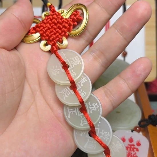 未镶嵌蛇纹石玉颈饰