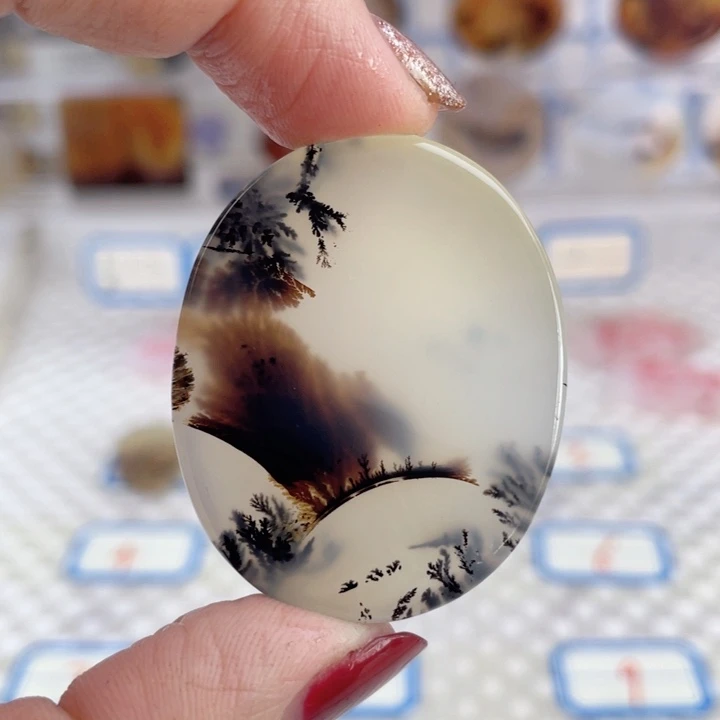 玛瑙/玉髓颈饰未镶嵌