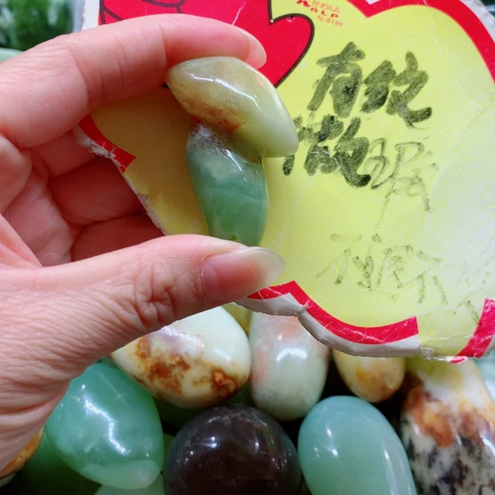 蛇纹石玉未镶嵌手把件