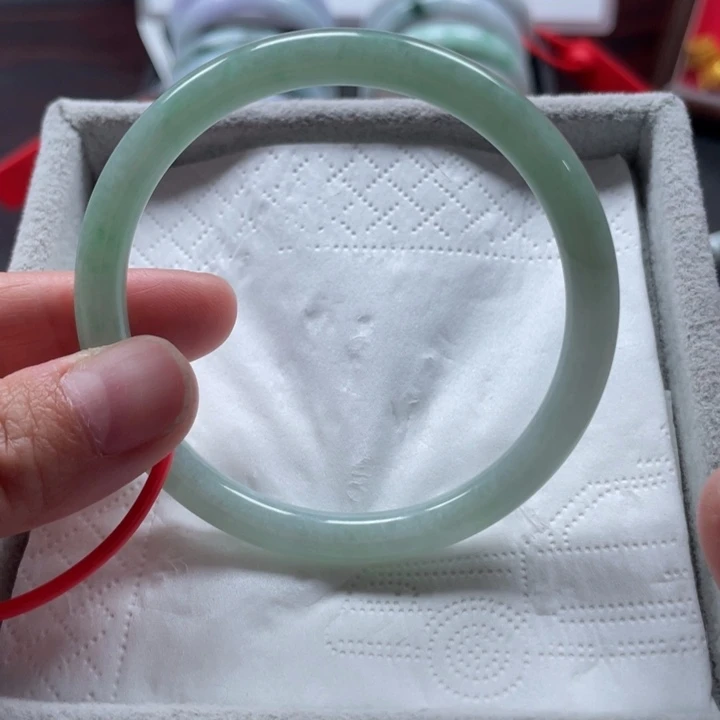 翡翠未镶嵌手镯手镯