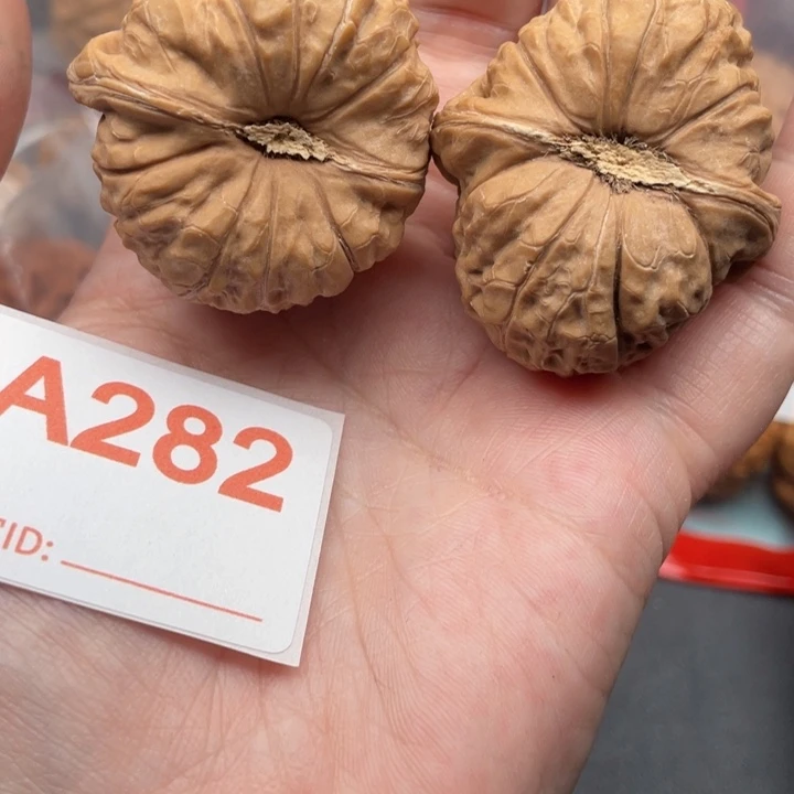 文玩核桃吊坠核桃