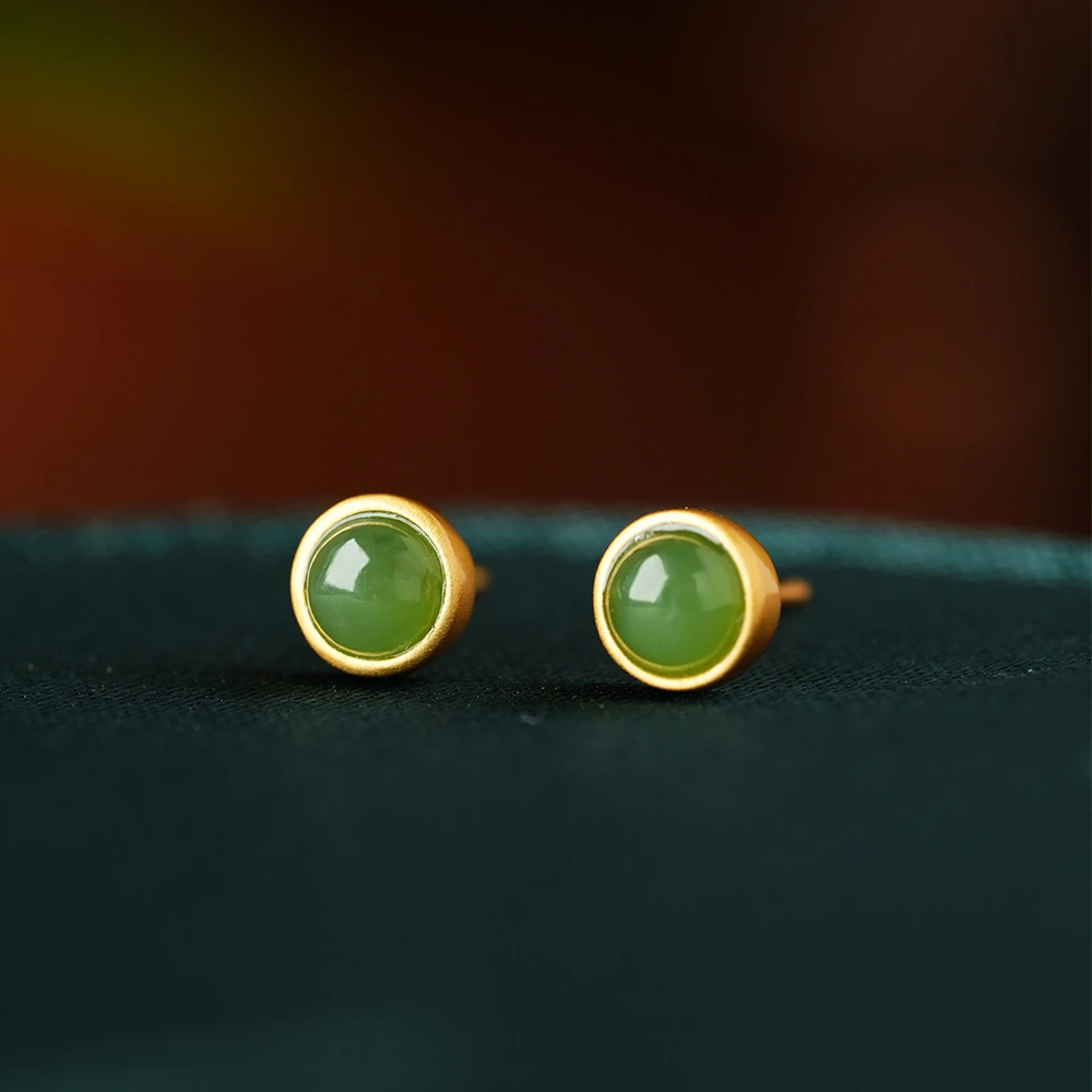 S925银天然和田碧玉耳钉简约时尚通勤百搭气质精致和田玉女士耳扣