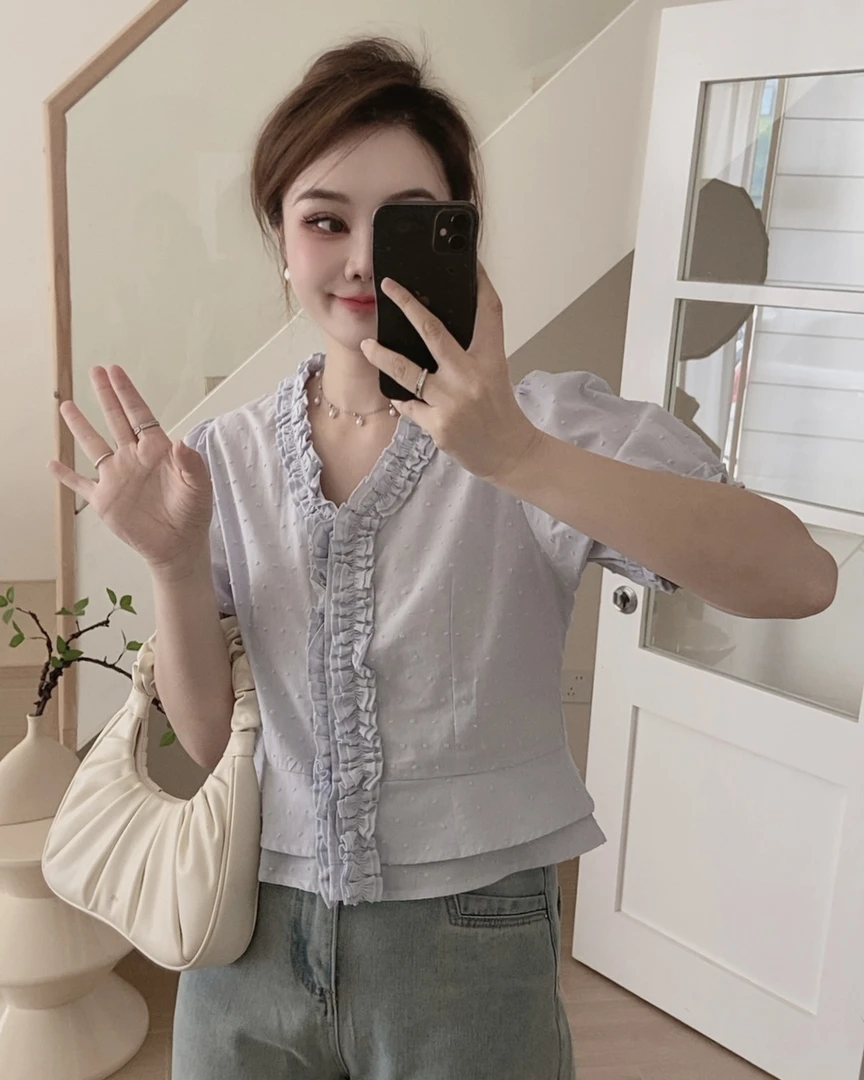 韩版甜美V领百搭荷叶边设计感显瘦短款小衫