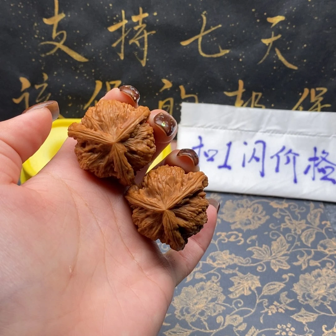 吊坠文玩核桃哈****哟