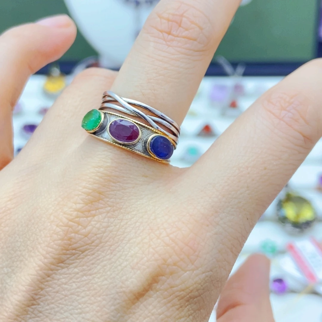 银S925镶嵌戒指祖母绿