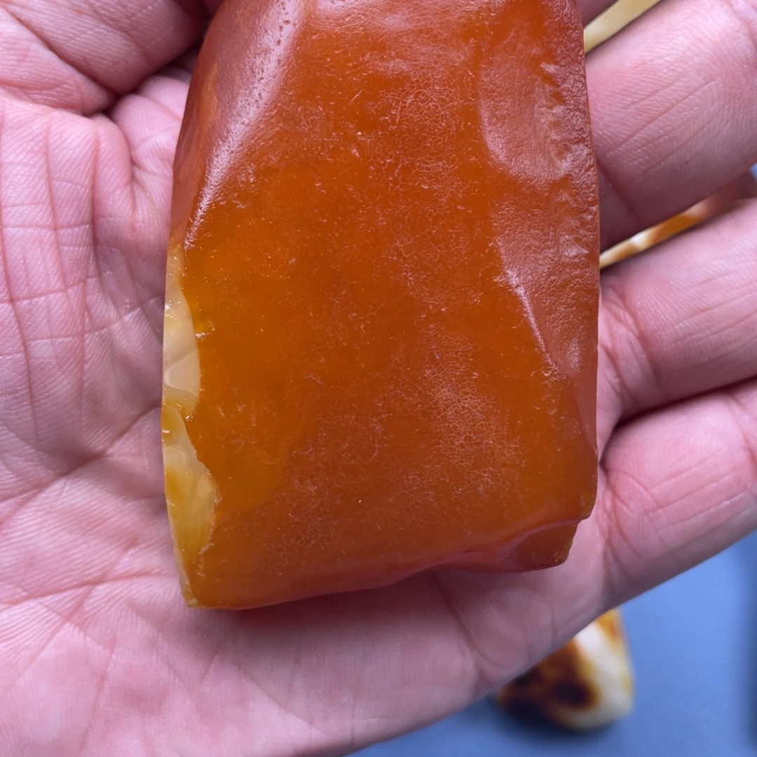 局***。定制琥珀未镶嵌蜜蜡