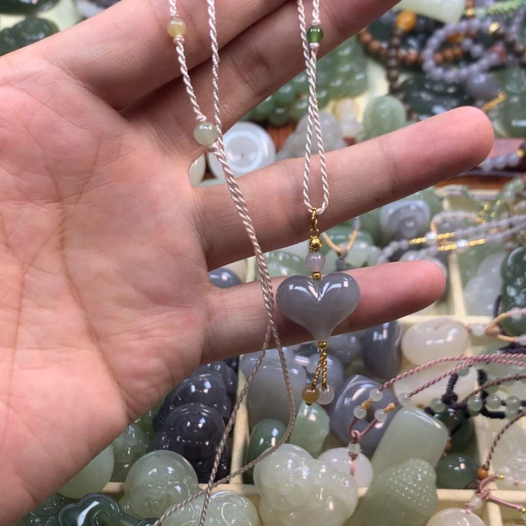 【闪购商品】颈饰未镶嵌和田玉