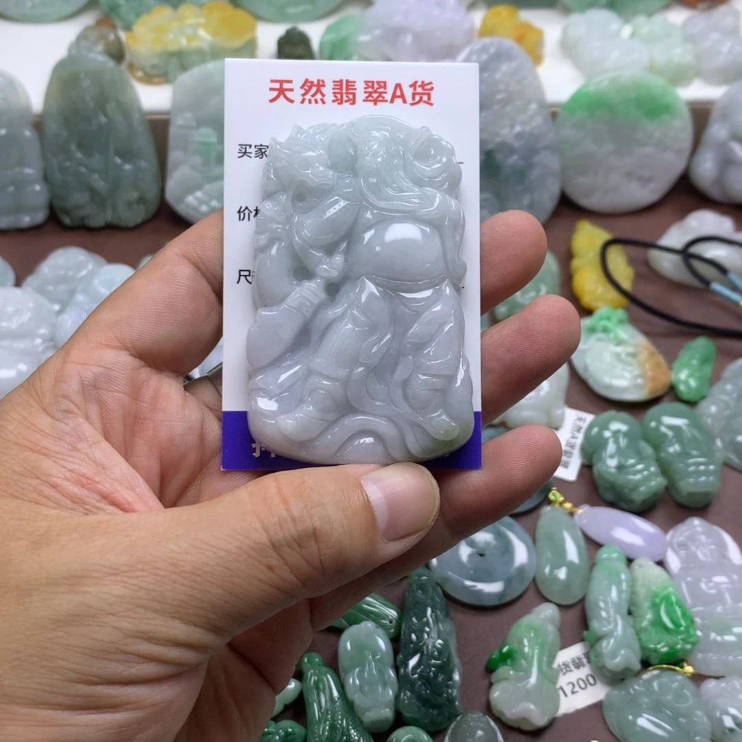 翡翠未镶嵌颈饰缅甸A货翡翠
