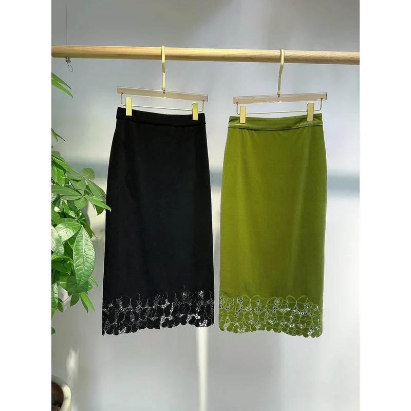 南油2024秋冬新款小众设计师款丝绒复古气质百搭显瘦A字半身裙女