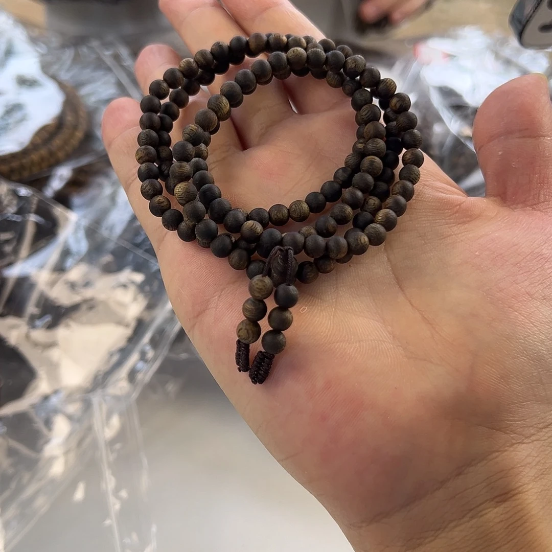 J***呀沉香手串0.5规格多圈沉水13.7克