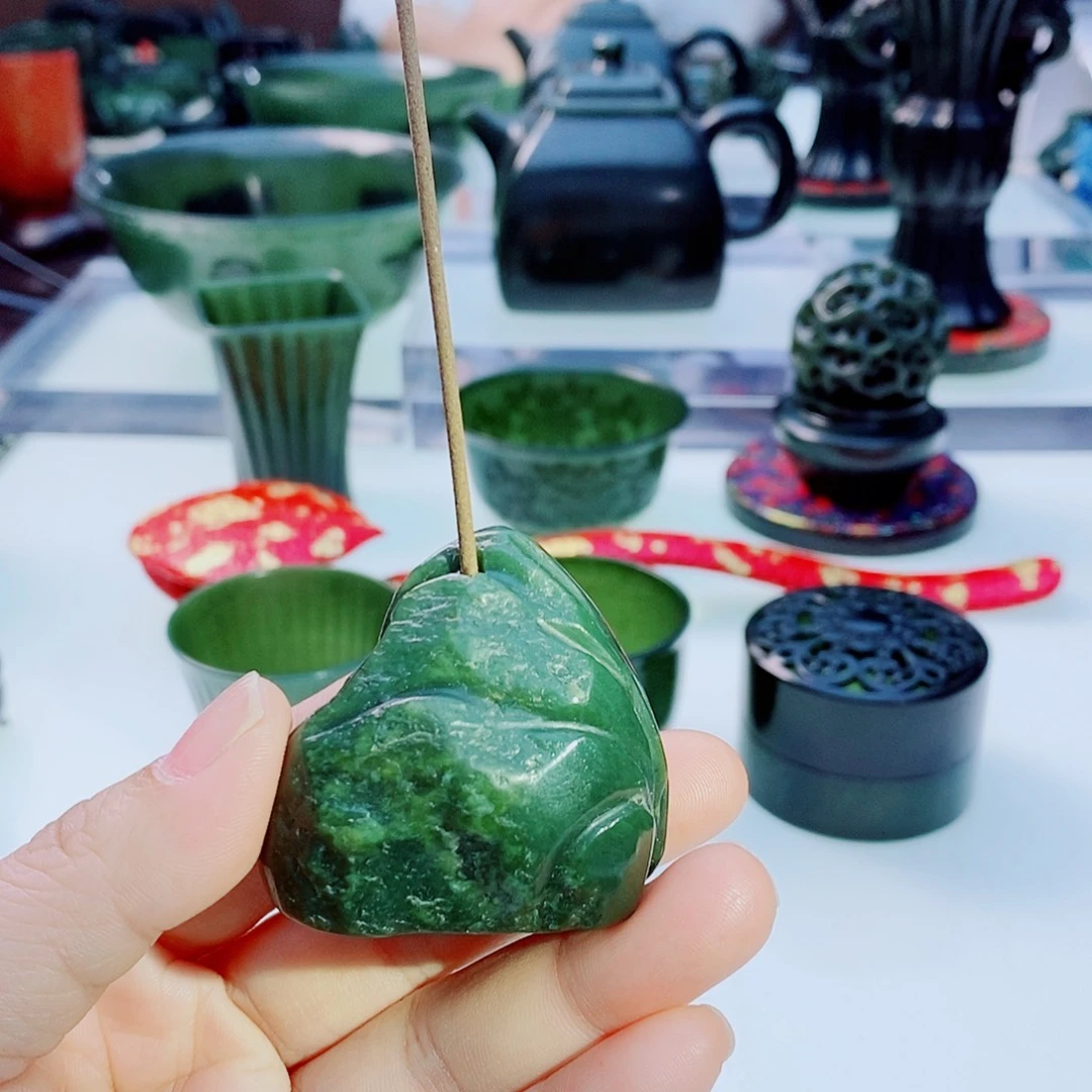 未镶嵌和田玉摆件