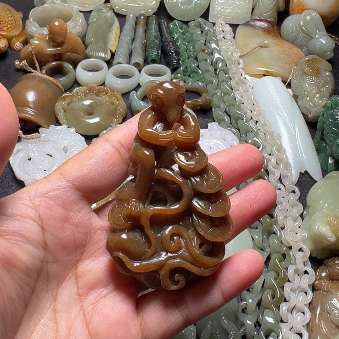 和田玉未镶嵌颈饰