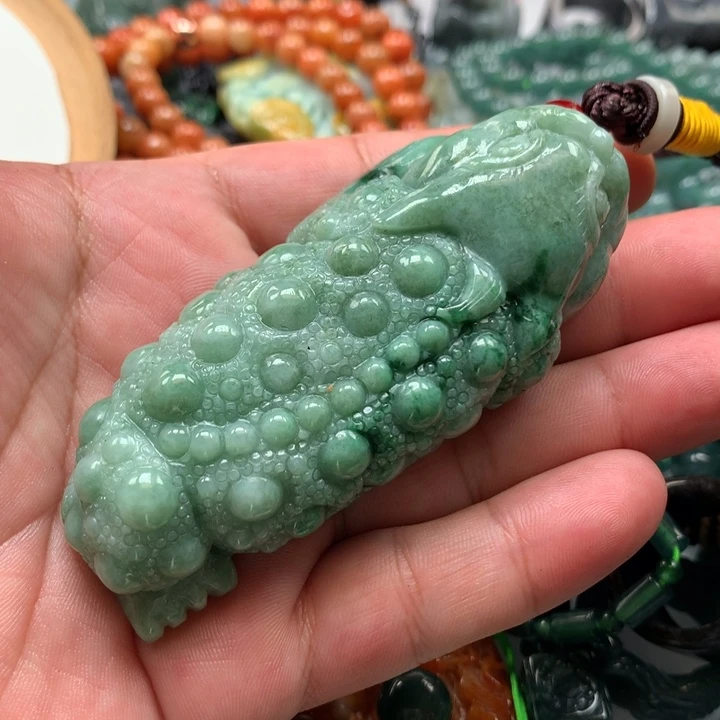 翡翠颈饰未镶嵌保真天然a货翡翠